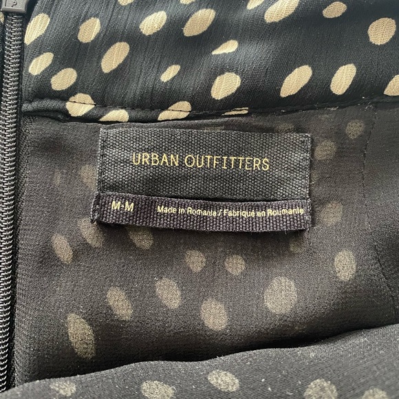 Cute Ruffled Mini Skirt - Picture 5 of 8